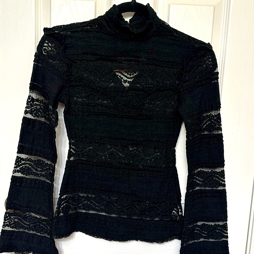 Black lace XS K/lab blouse.